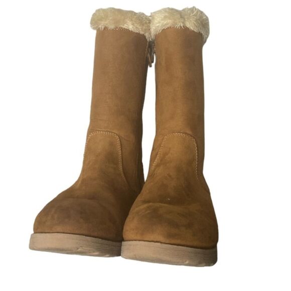CAT & JACK cognac brown fur boot // Girls 4 - Picture 5 of 5